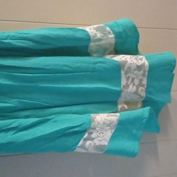 Girls High Low Dress - Picture 4 of 10